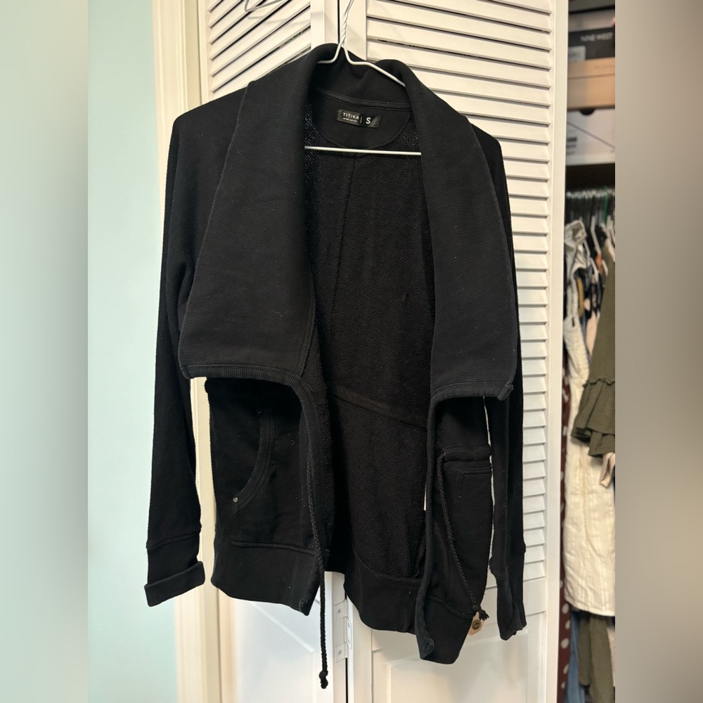Titika Black Women's cardigan
